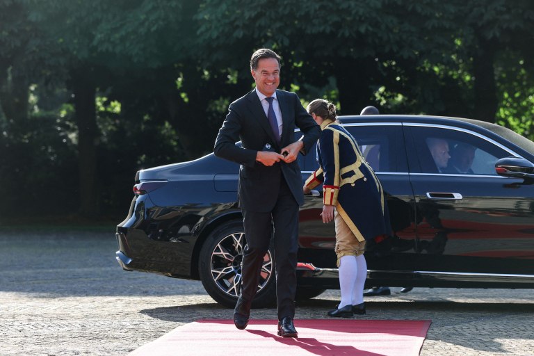 Ο Ρούτε έστειλε SMS επαινώντας τον Τραμπ για τη δράση του στο Ιράν – Εκείνος το ανέβασε στα social media