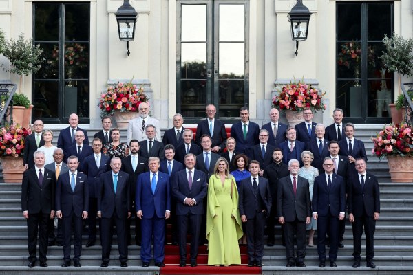 Σύνοδος Κορυφής του ΝΑΤΟ με τον Τραμπ στο επίκεντρο – Βασικό θέμα ο υπερδιπλασιασμός των στρατιωτικών δαπανών