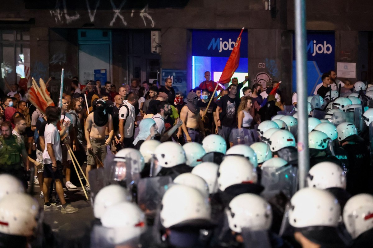 Σερβία: Η αστυνομία διαλύει τα μπλόκα στους δρόμους – Οι φοιτητές δηλώνουν πως δεν σταματάνε τον αγώνα