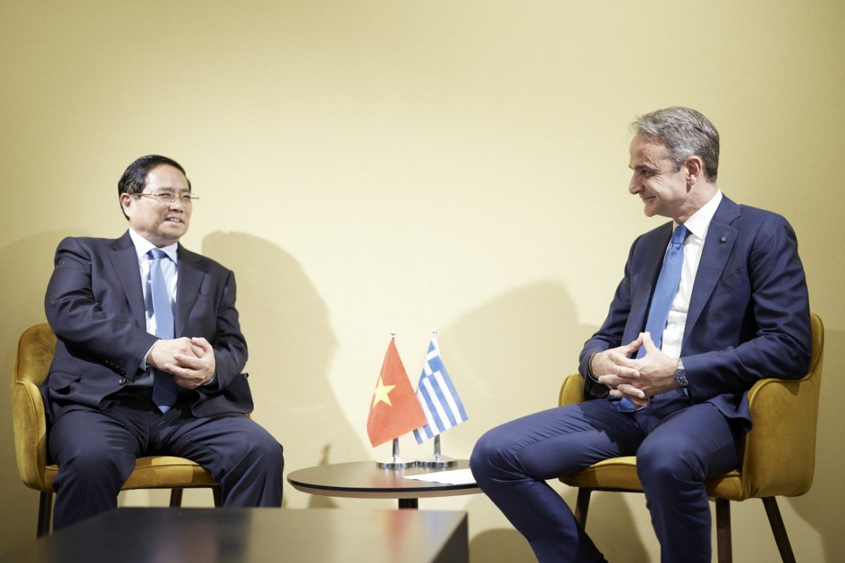 Συνάντηση Μητσοτάκη με τον πρωθυπουργό του Βιετνάμ – «Θέλω να το επισκεφθώ πριν το τέλος του έτους»