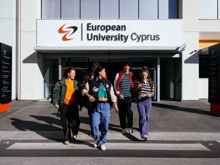 Σπουδές στο Εξωτερικό; Ξεκίνα από την Κύπρο!