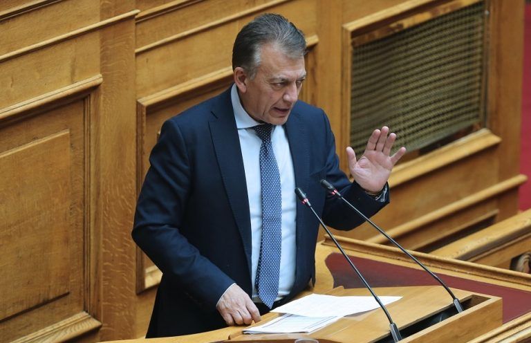 Λουκέτο στο πρωτάθλημα μπάσκετ – Βρούτσης: «Το πρωτάθλημα τελειώνει στο γραφείο μου»