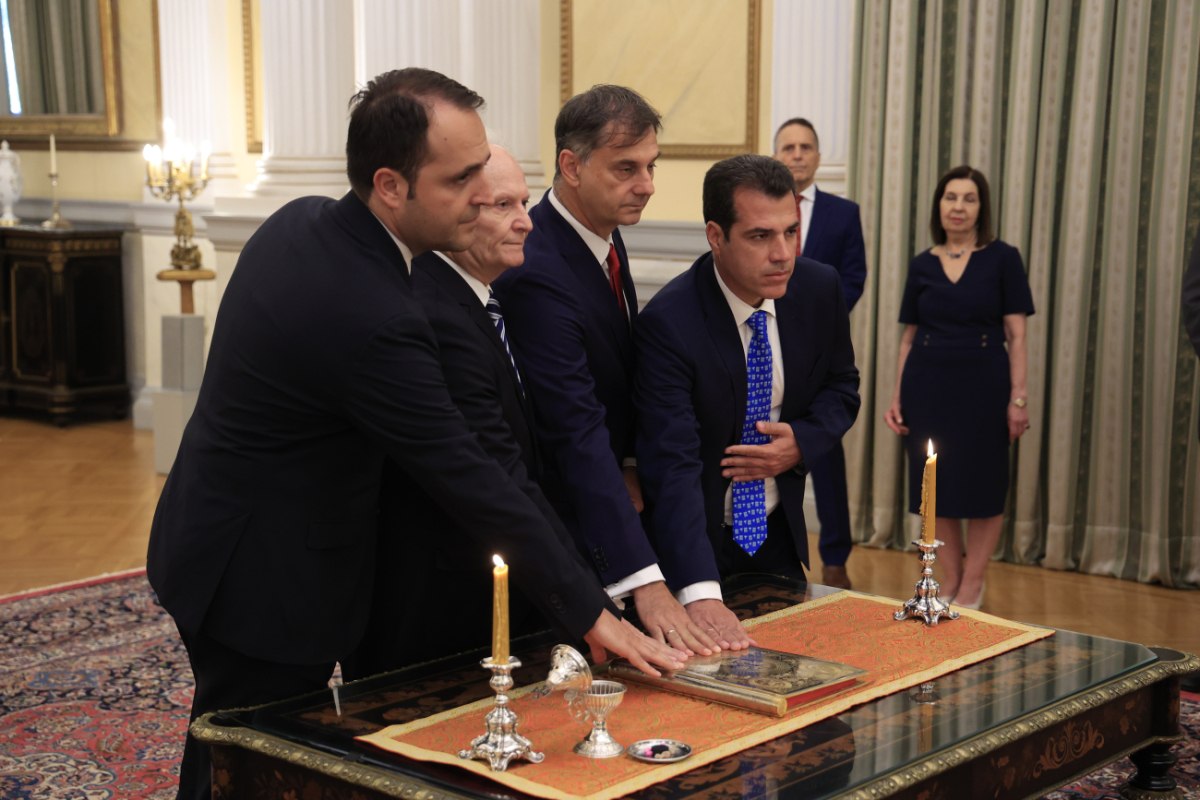 Πλεύρης: Στα βήματα του Βορίδη υπόσχεται πολλή δουλειά για να αυξηθούν οι απελάσεις – Δηλώσεις στην ορκωμοσία