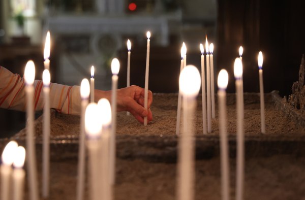 ΕΛΣΤΑΤ: Περισσότεροι οι θάνατοι σε σχέση με πέρσι – Αύξηση στους άνω των 70 ετών