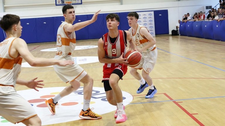 Στον τελικό του Πανελληνίου πρωταθλήματος οι Παίδες του Ολυμπιακού (66-58)