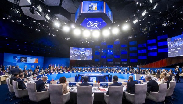 Σύνοδος κορυφής ΝΑΤΟ: Συμφωνία για αύξηση το 5% των αμυντικών δαπανών έως το 2035