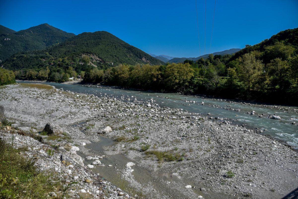 Αρτα: Επανέφεραν τα δύο παιδιά που είχαν ανασυρθεί χωρίς τις αισθήσεις τους από τον Αραχθο