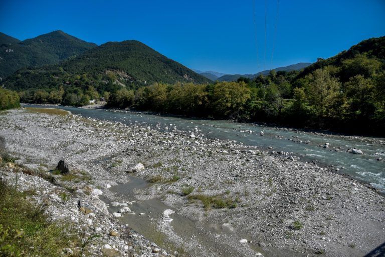Αρτα: Επανέφεραν τα δύο παιδιά που είχαν ανασυρθεί χωρίς τις αισθήσεις τους από τον Αραχθο
