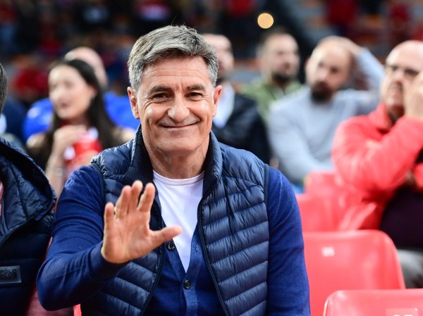 Με τη φανέλα των 100 χρόνων του Ολυμπιακού ο Μίτσελ (pic)