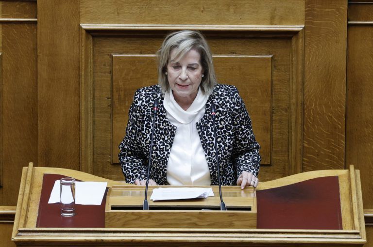 Υπογράφει την προανακριτική του ΣΥΡΙΖΑ η ανεξάρτητη βουλευτής Αρετή Παπαϊωάννου