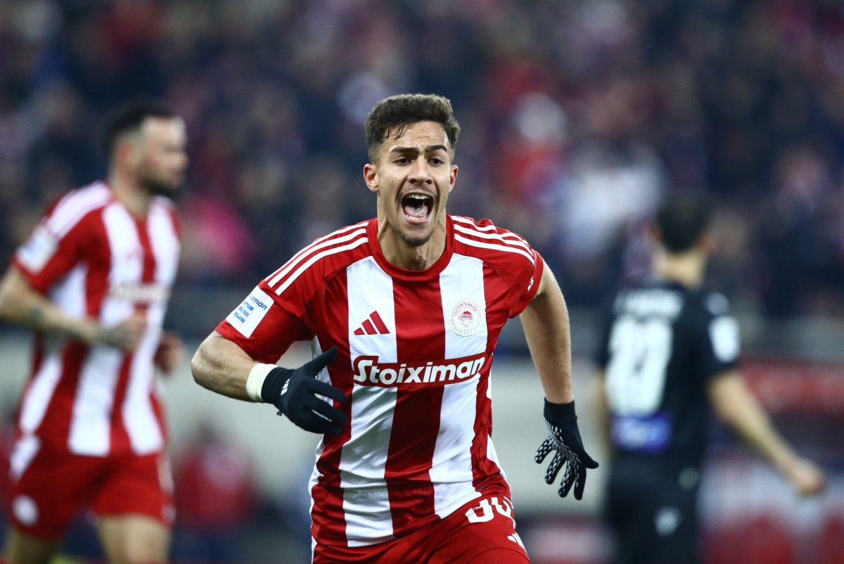 Όλα τα γκολ που πέτυχε ο Κωστούλας στο θρυλικό νταμπλ του Ολυμπιακού (vids)