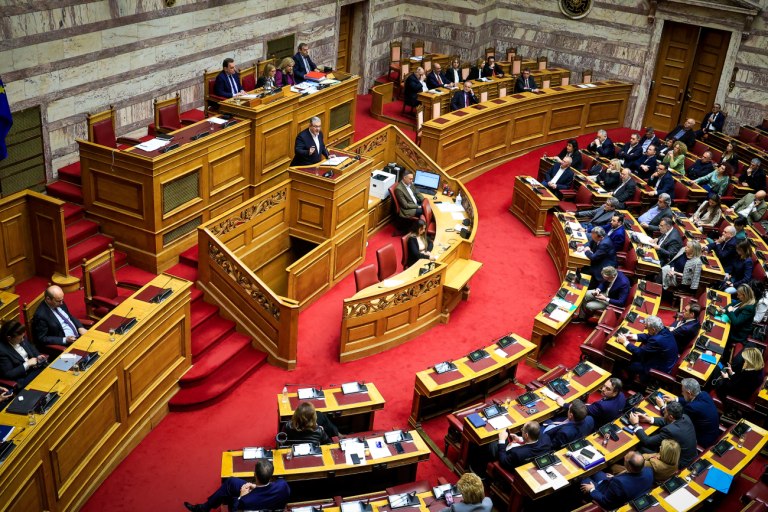 Βουλή: Προ ημερησίας ζητεί το ΚΚΕ για τη στάση της κυβέρνησης στην «κλιμάκωση του ιμπεριαλιστικού πολέμου»