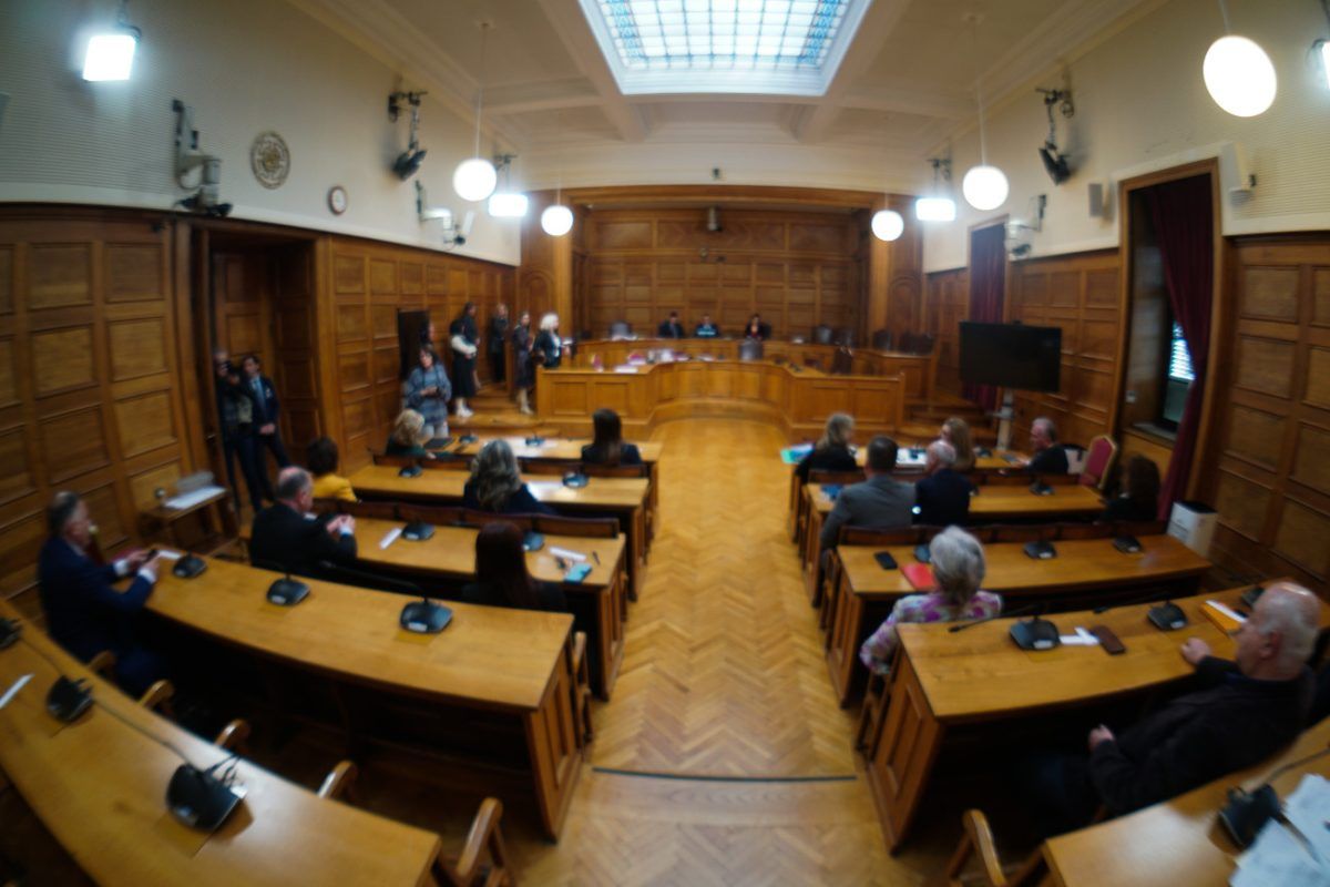 Αχτσιόγλου: Η αντιπολίτευση να αποσύρει τις προτάσεις για προανακριτική για τα Τέμπη – Οδηγούν σε αμνήστευση