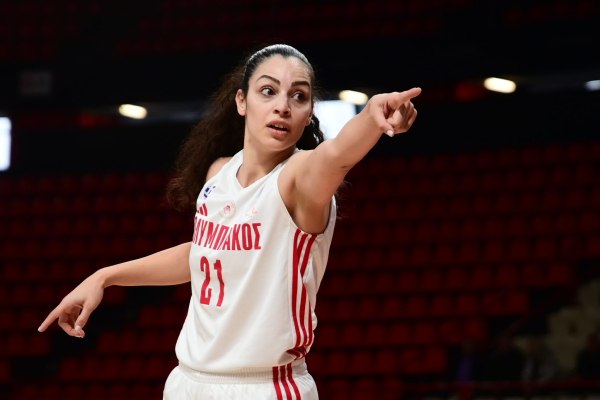 Η Ελεάννα Χριστινάκη ανανέωσε με τον Ολυμπιακό