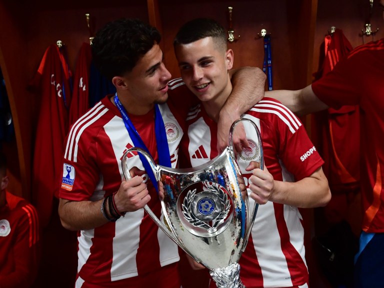 Μουζακίτης σε Κωστούλα: «Ό,τι και να πω είναι λίγο, καλή αρχή»