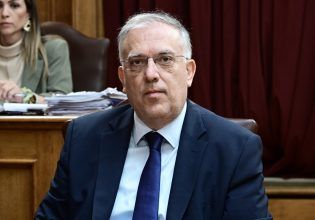 Στη Θεολογική Σχολή της Χάλκης ο Θεοδωρικάκος – «Αγωνιζόμαστε ώστε να επαναλειτουργήσει»