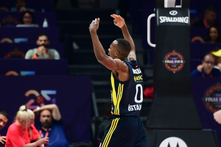 Φενέρμπαχτσε: Τα πήρε όλα κι έφυγε ο ΜακΚόλουμ (pic)