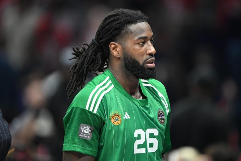 Χειρονομίες από τον Λεσόρ στον κόσμο του Ολυμπιακού (pic)