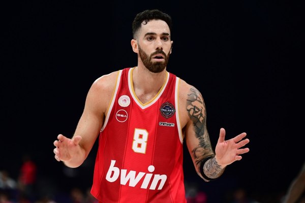 Η Βίρτους Μπολόνια ανακοίνωσε τον Λούκα Βιλντόζα (vid)