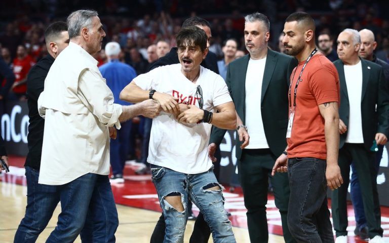 Τι λέει η ΚΑΕ Ολυμπιακός για τον Δημήτρη Γιαννακόπουλο