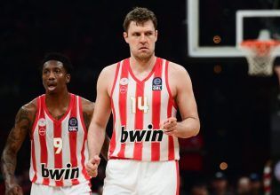 Βεζένκοφ: «Βρεθήκαμε 20 πόντους μπροστά και πήγαμε να πάθουμε κάτι που έχουμε ξαναπάθει».