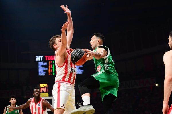 Συνεχίζεται το πρωτάθλημα μπάσκετ: Την Παρασκευή ο τρίτος τελικός Παναθηναϊκού – Ολυμπιακού (vid)