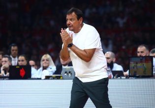 Η είσοδος του Αταμάν στο ΣΕΦ – Αποδοκιμασίες από τον κόσμο (vid)