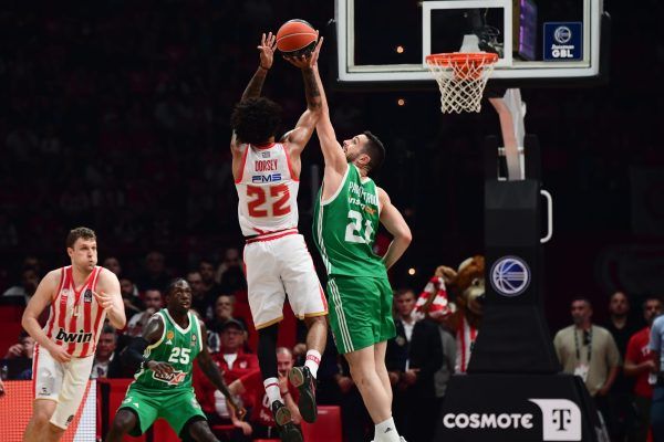 Ολυμπιακός – Παναθηναϊκός: «Ερυθρόλευκη» στέψη ή επιστροφή στο ΟΑΚΑ (vids)