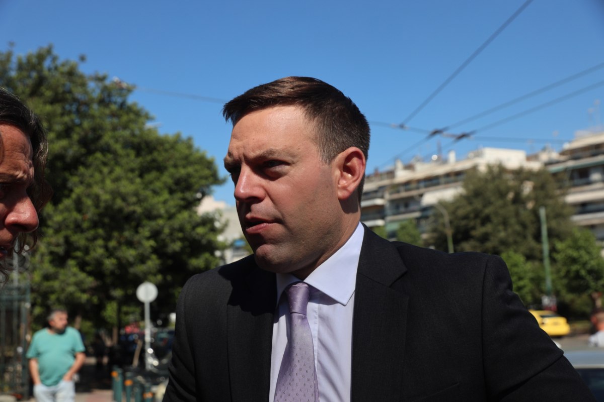 Κασσελάκης: Η ΝΔ το κόμμα των σκανδάλων, ο ανιψιός του Predator αγκαλιάζεται με την Blue Skies