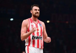 Μιλουτίνοφ: Στο πάνθεον της «ερυθρόλευκης» ιστορίας μαζί με Τάρλατς και Τάρπλεϊ (vids)