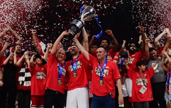 Ιδανικό φινάλε μιας ιστορικής «ερυθρόλευκης» χρονιάς