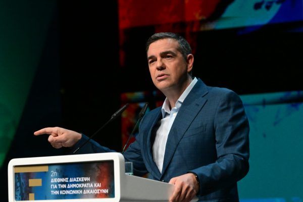 Αλέξης Τσίπρας: Έχει το σχέδιο, ψάχνει τη στιγμή – Στενεύουν τα περιθώρια για το ΣΥΡΙΖΑ