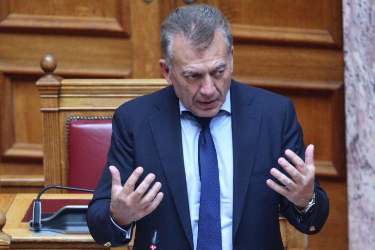 Βρούτσης: «Ως Υπουργός Αθλητισμού υπέγραψα το αίτημα η Ελλάδα να πάρει το Final Four»