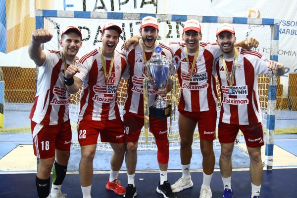 Θρυλική σεζόν: Ο Ολυμπιακός πήρε τους 18/22 εγχώριους τίτλους που διεκδίκησε