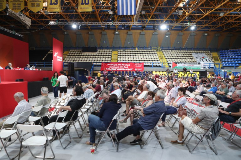 Καλπάκης σε Σπίρτζη – «Eυτυχώς που δεν παραιτήθηκαν και έμειναν να διώξουν τον Κασσελάκη»