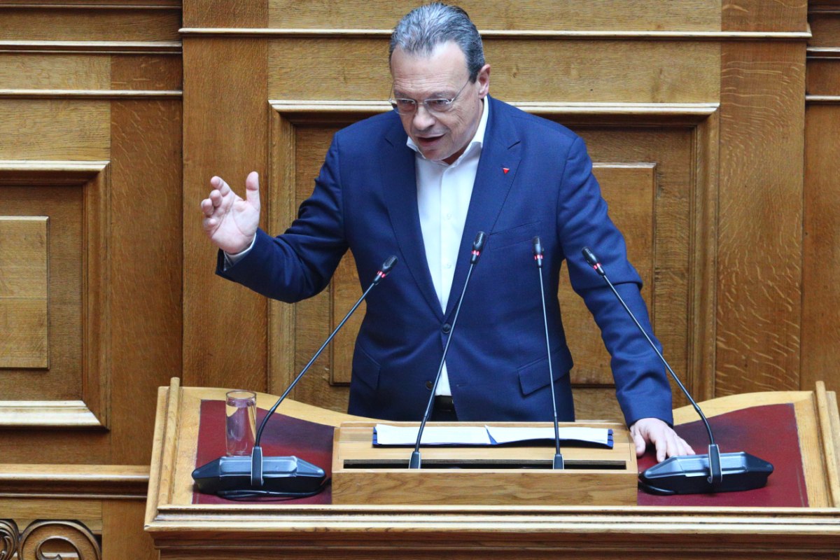 Φάμελλος: Το μισό σχεδόν υπουργικό συμβούλιο αναφέρεται στη δικογραφία του ΟΠΕΚΕΠΕ – Να παραιτηθεί η κυβέρνηση