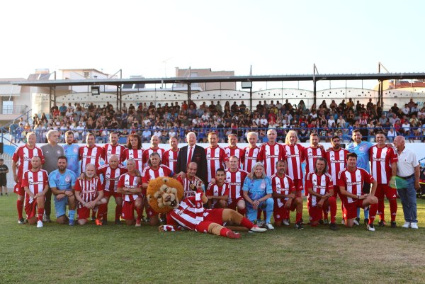 Γκολ και θέαμα στον φιλανθρωπικό αγώνα των Παλαίμαχων του Ολυμπιακού (pics, vid)