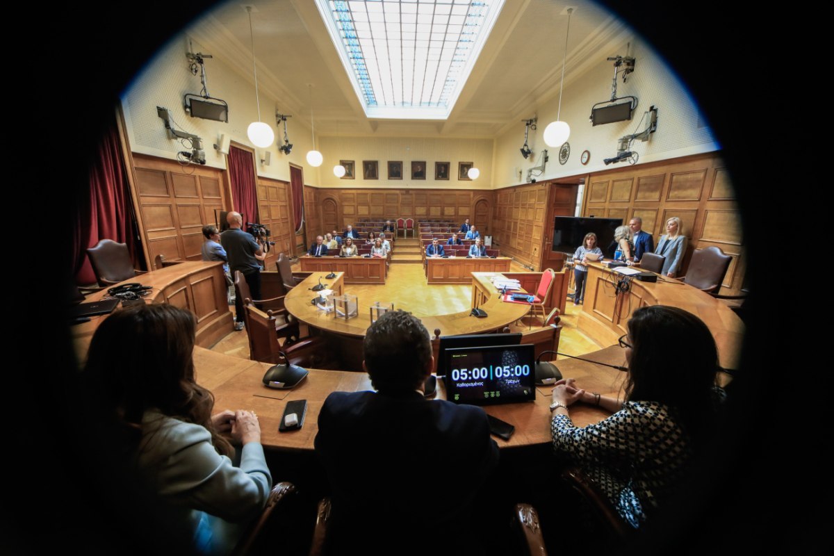 ΠΑΣΟΚ για προανακριτική για Τέμπη: «Ντράπηκε και η ντροπή!»