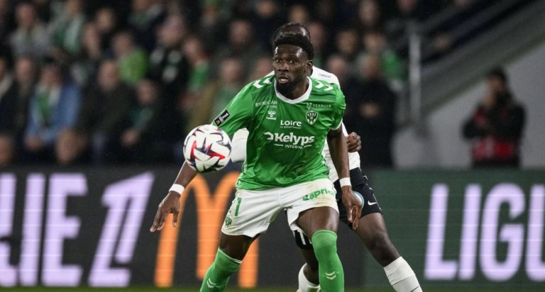 «Η ΑΕΚ κατέθεσε πρόταση για τον Μπατουμπινσικά της Σεντ Ετιέν»