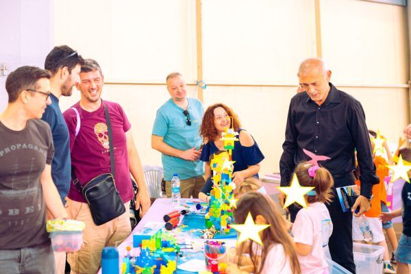 Εντυπωσίασαν με τις καινοτόμες δημιουργίες τους οι μαθητές στο 4ο φεστιβάλ εκπαιδευτικής ρομποτικής Πειραιά