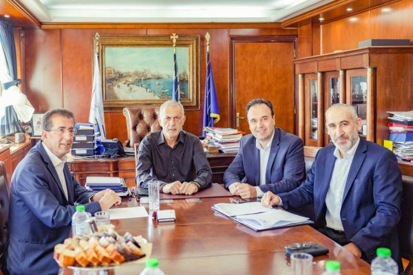 Μνημόνιο συνεργασίας μεταξύ του Δήμου Πειραιά και της ΕΔΥΤΕ