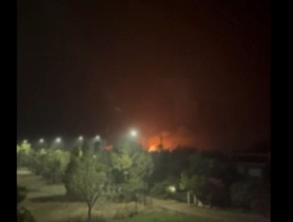 Αλεξανδρούπολη: Φωτιά σε δασική έκταση από κεραυνό στη Νέα Χιλή