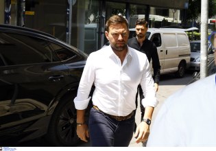 Στέφανος Κασσελάκης για ΟΠΕΚΕΠΕ: Η φαμίλια έχει μάθει να μιλάει με τον «χασάπη» και τον «φραπέ»