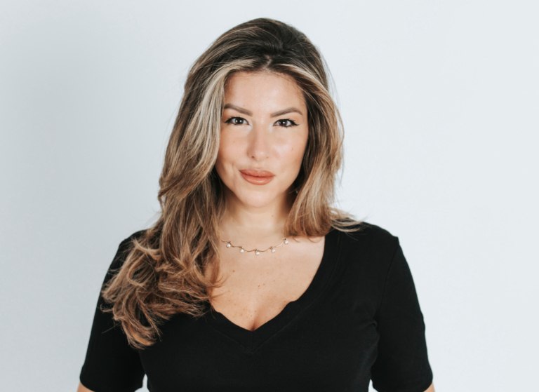 Εξελίξεις Τώρα: Πρωτιά στην τηλεθέαση το Σαββατοκύριακο