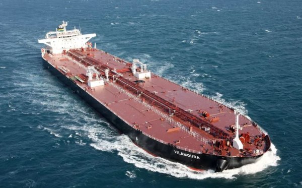 Έκρηξη σε ελληνικό τάνκερ που απέπλευσε από Λιβύη