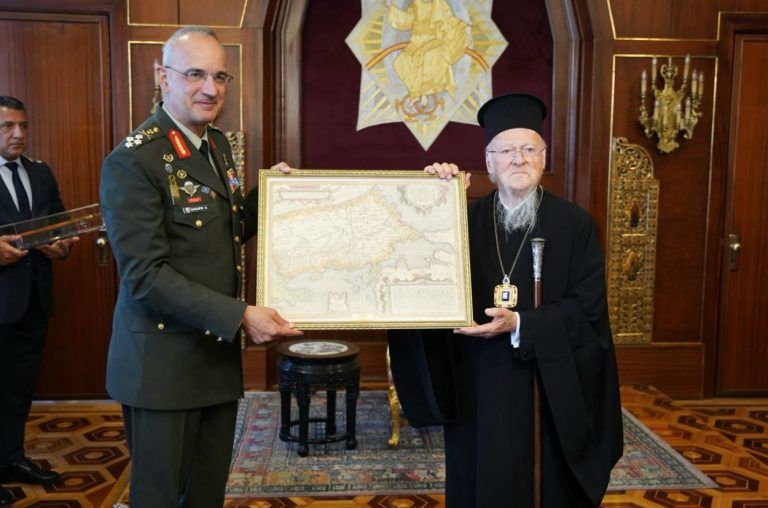 Πηγές υπ. Άμυνας: Στα όρια της φαιδρότητας οι αντιδράσεις της Άγκυρας για το δώρο Χούπη στον Βαρθολομαίο