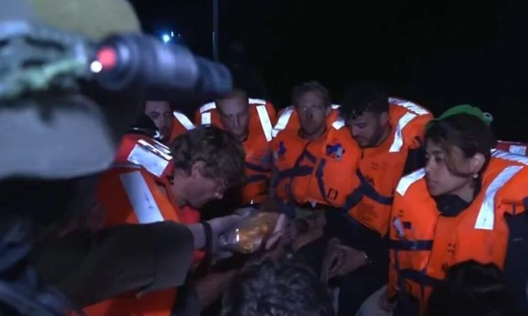 Καρέ καρέ η επέμβαση των IDF στο Madleen – «Κάθε Μεσογειακό λιμάνι να στείλει πλοία με βοήθεια στη Γάζα»