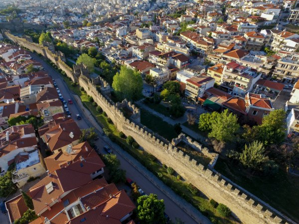 Δήμος Θεσσαλονίκης: «Φωτίζουμε τα Τείχη»