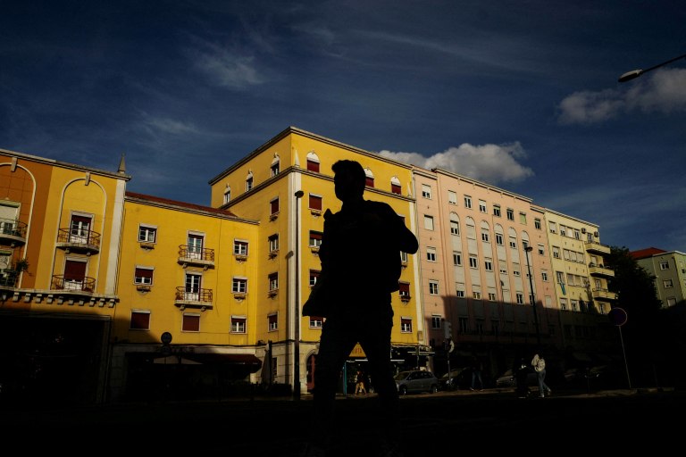 Ψηφοδέλτια ή απαγορεύσεις – Πώς πρέπει να αντιδρούν οι δημοκρατίες στους εξτρεμιστές;