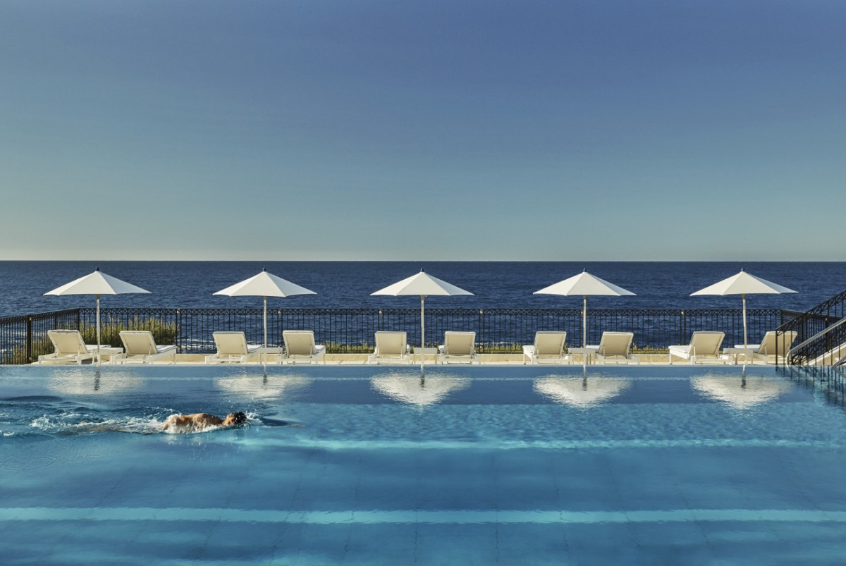 Ρόδος: «Επιτρέπεται ολόκληρο μαγαζί να μην έχει ναυαγοσώστη;» – Ξεσπά ο παππούς της τρίχρονης που πνίγηκε